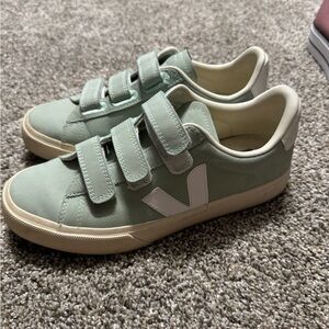 Veja Sneakers Velcro three strap